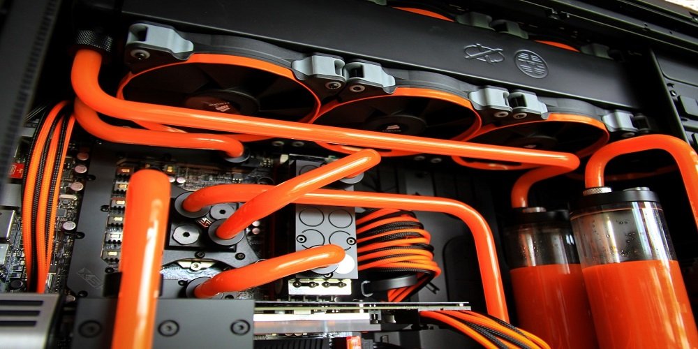 Water cooling vs. heat sinks